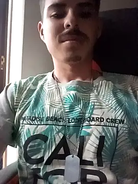 Snapshot of Frdrereeee chatting on 11.20.25 Frdrereeee online show from 11.20.25