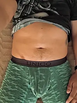 Snapshot of Inglphons chatting on 10.26.25 Inglphons online show from 10.26.25