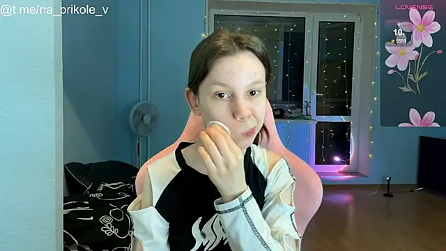 Snapshot of na_prikole_ chatting on 09.11.25 na prikole online show from 09.11.25