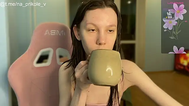 Snapshot of na_prikole_ chatting on 10.30.25 na prikole online show from 10.30.25