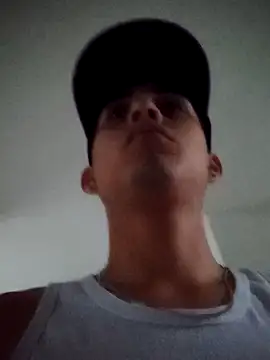 Latinos 2001 online show from 01.25.25