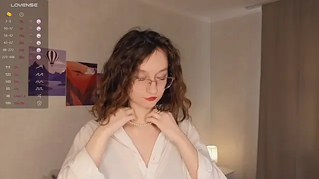 Snapshot of Leya_Curly chatting on 02.20.25 Leya Curly online show from 02.20.25