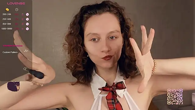 Snapshot of Leya_Curly chatting on 09.19.25 Leya Curly online show from 09.19.25