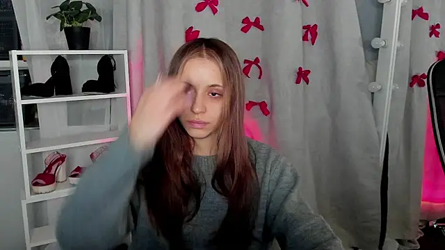 Snapshot of Sahara_Shields chatting on 02.09.25 Sahara Shields online show from 02.09.25