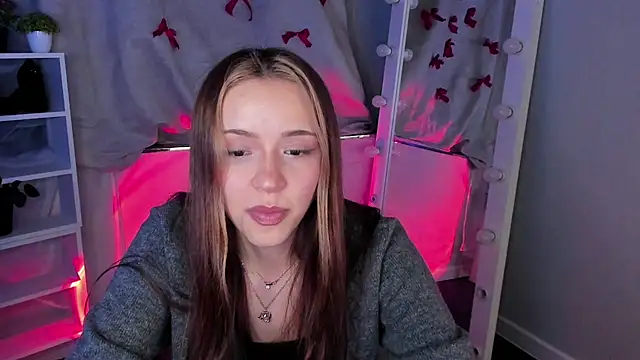 Snapshot of Sahara_Shields chatting on 03.18.25 Sahara Shields online show from 03.18.25