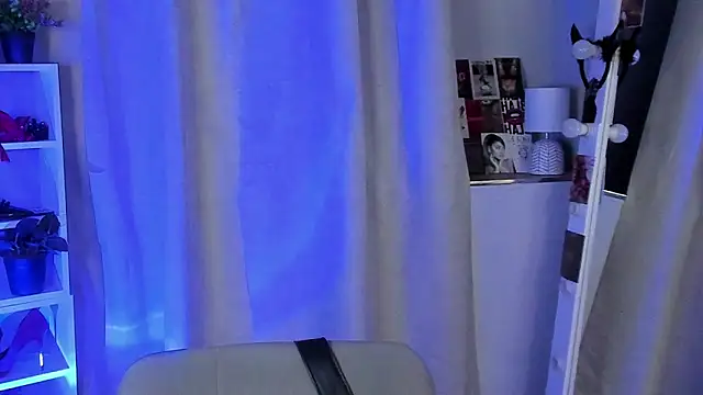 Snapshot of Sahara_Shields chatting on 09.30.25 Sahara Shields online show from 09.30.25