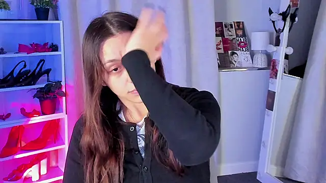 Snapshot of Sahara_Shields chatting on 10.15.25 Sahara Shields online show from 10.15.25