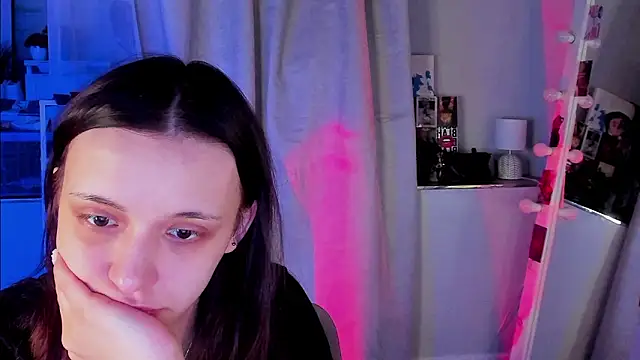 Sahara Shields online show from 03.25.26