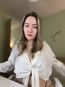 Snapshot of Kiss_My_Body chatting on 03.06.25 Kiss My Body online show from 03.06.25