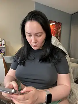 Kiss My Body online show from 04.11.26