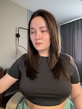 Kiss My Body online show from 06.22.26