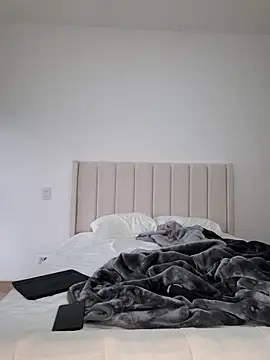 IslaBlaze online show from 10.17.25