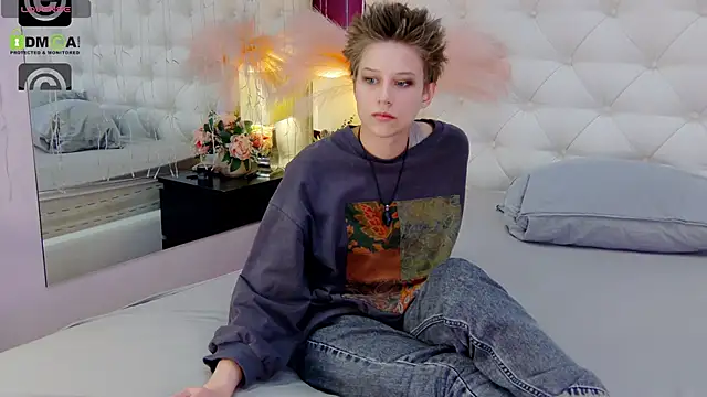 via mayer  online show from 02.03.25