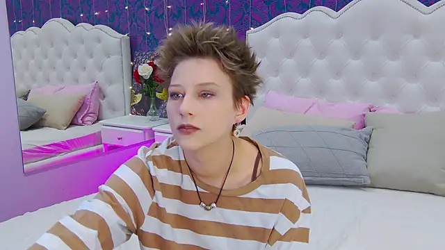 via mayer  online show from 03.05.25