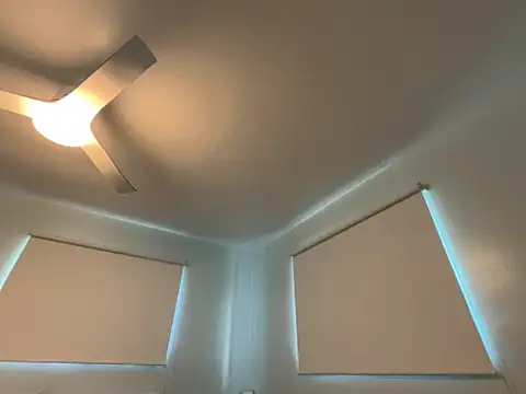 Snapshot of Hatgirl69 chatting on 11.28.25 Hatgirl69 online show from 11.28.25