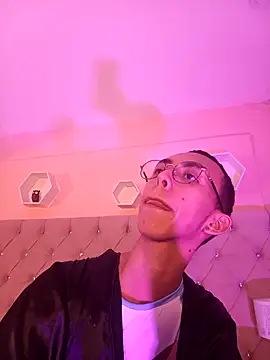 EthaanCox online show from 03.21.25