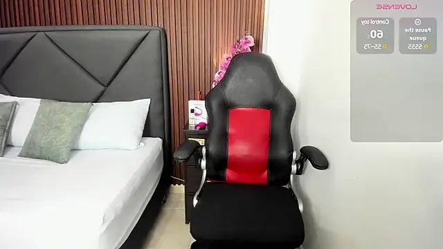 Snapshot of emmily_taylor_ chatting on 03.22.25 emmily taylor online show from 03.22.25