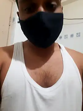 Snapshot of Chennaibull15 chatting on 02.25.25 Chennaibull15 online show from 02.25.25