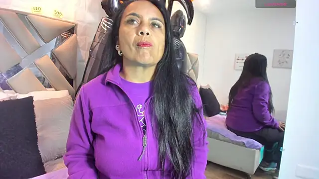 raquell moore online show from 10.13.25