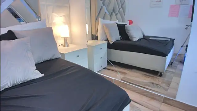 raquell moore online show from 03.18.26