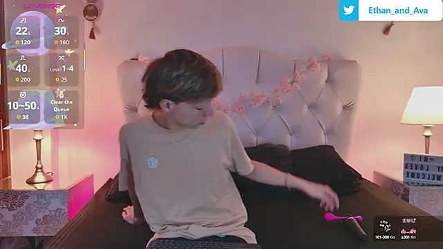 Snapshot of ethan_and_ava chatting on 09.30.25 ethan and ava online show from 09.30.25