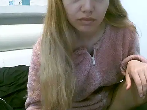 VittoriaTaylor online show from 10.23.25