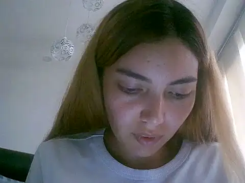 VittoriaTaylor online show from 02.06.26