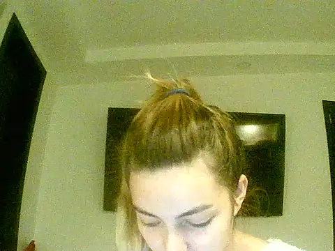 Snapshot of VittoriaTaylor chatting on 03.22.26 VittoriaTaylor online show from 03.22.26