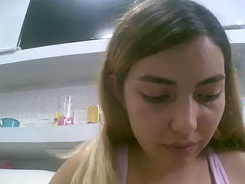 Snapshot of VittoriaTaylor chatting on 03.25.26 VittoriaTaylor online show from 03.25.26