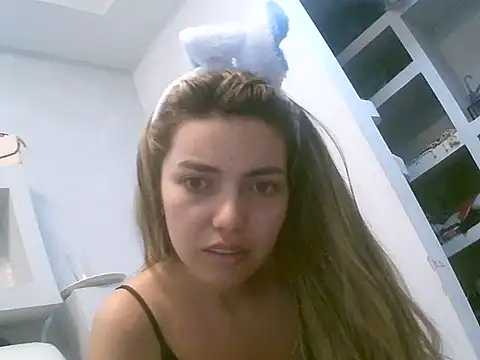 Snapshot of VittoriaTaylor chatting on 04.03.26 VittoriaTaylor online show from 04.03.26