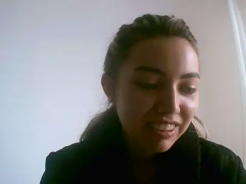 Snapshot of VittoriaTaylor chatting on 04.04.26 VittoriaTaylor online show from 04.04.26