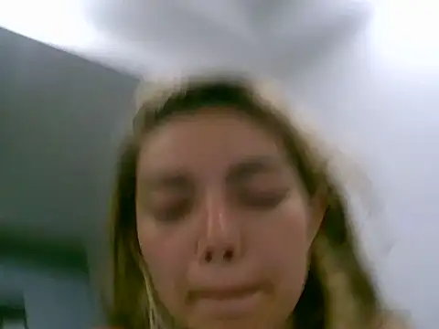 Snapshot of VittoriaTaylor chatting on 04.16.26 VittoriaTaylor online show from 04.16.26
