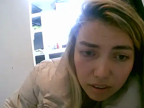 Snapshot of VittoriaTaylor chatting on 04.20.26 VittoriaTaylor online show from 04.20.26