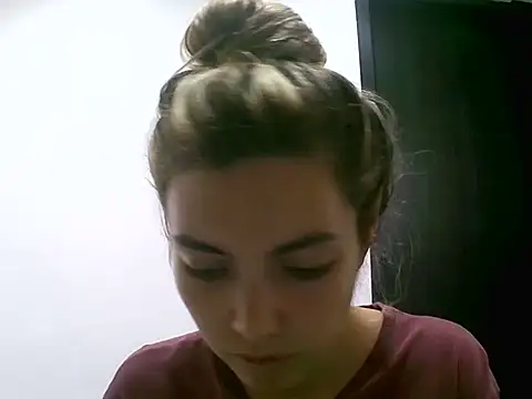 Snapshot of VittoriaTaylor chatting on 05.02.26 VittoriaTaylor online show from 05.02.26