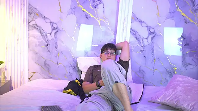 vanilla hot online show from 10.12.25