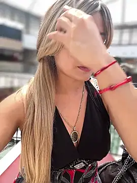 monicavictoria1301 online show from 05.27.26