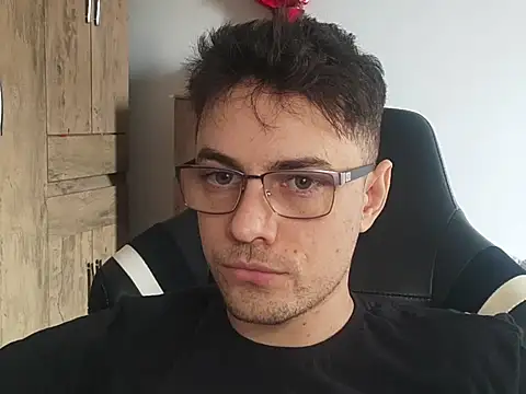 Snapshot of Dyllan__ chatting on 10.10.25 Dyllan online show from 10.10.25