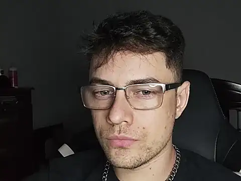 Snapshot of Dyllan__ chatting on 10.27.25 Dyllan online show from 10.27.25