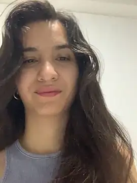 Bella still online show from 11.02.25