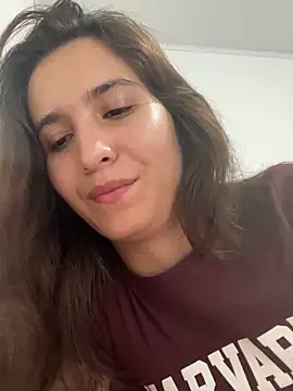 Bella still online show from 04.19.26