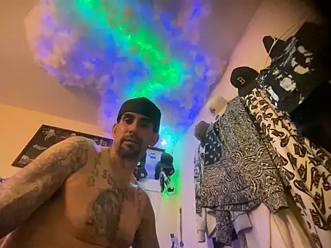 hornycouple818 online show from 01.18.26