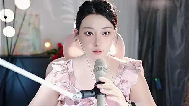 Dou-Dou-er online show from 09.20.25