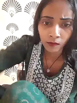 Snapshot of Divya-2007 chatting on 02.21.25 Divya-2007 online show from 02.21.25