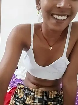 Snapshot of Divya-2007 chatting on 11.03.25 Divya-2007 online show from 11.03.25