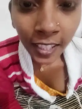 Snapshot of Divya-2007 chatting on 12.22.25 Divya-2007 online show from 12.22.25