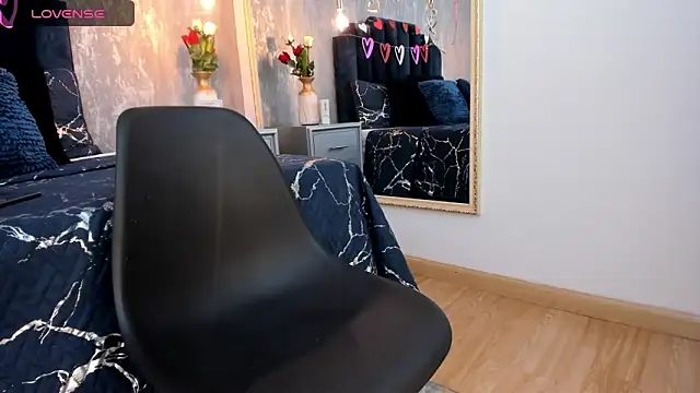 Snapshot of Isis_ariany_ chatting on 02.19.25 Isis ariany online show from 02.19.25