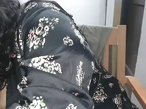 Snapshot of kissingcurvy chatting on 02.10.26 kissingcurvy online show from 02.10.26