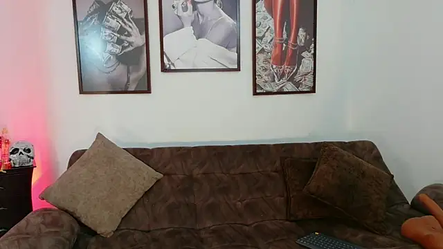 loretahorny online show from 10.28.25