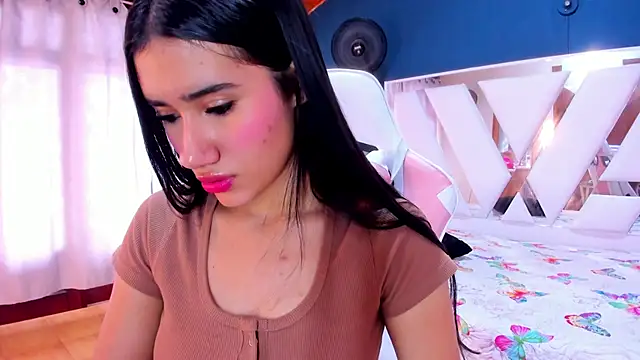 Alondra Cutie online show from 03.18.25