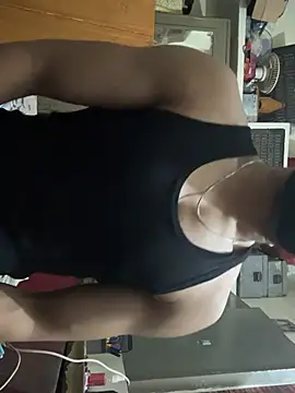 hot hunk boy online show from 02.16.25